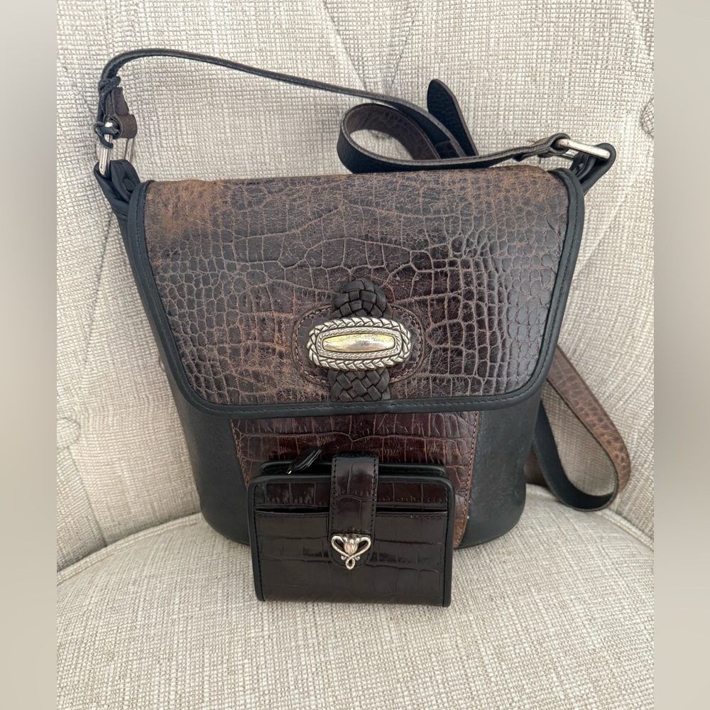 BRIGHTON VINTAGE Brown Croc W/ Black Leather Trim Crossbody w/ matching wallet